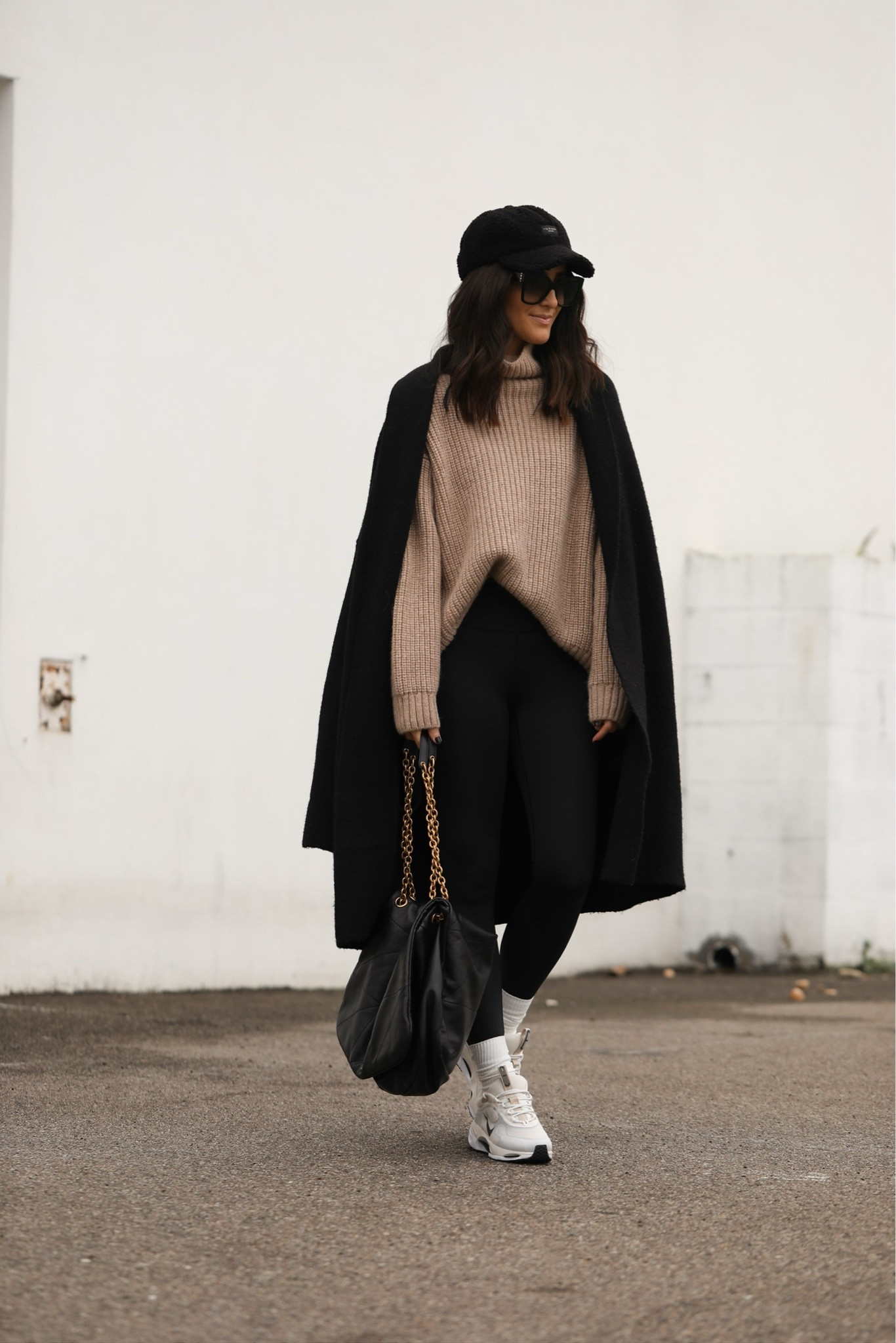 This cardigan coat has been on repeat! I'm just shy of 5-7" for reference, one size fits most...
#StylinByAylin #Aylin

#LTKSeasonal #LTKbeauty #LTKstyletip