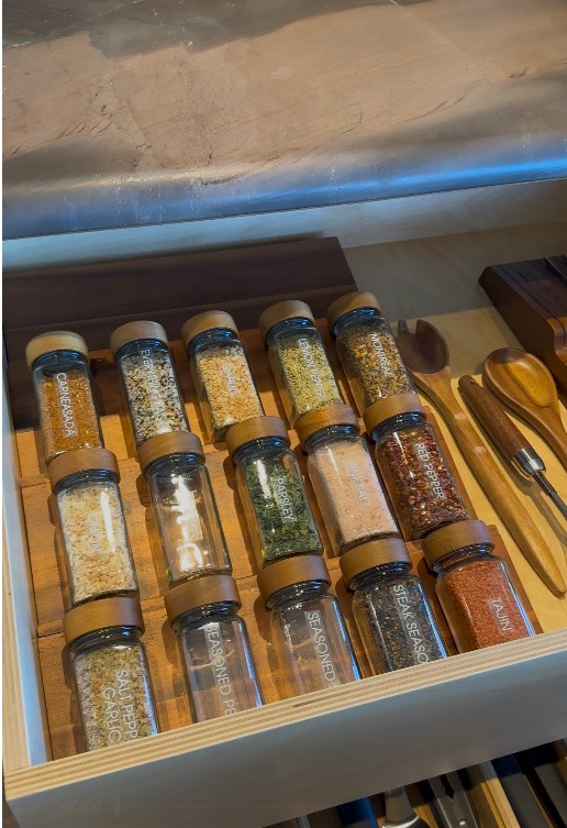 When you want function + beauty without the plastic, these eco-friendly organizing picks do the trick. 🌿

#organizesimply#ltkhome
#kitchenorganization
#pantryorganization #sustainableliving  

 #LTKHome #LTKFamily