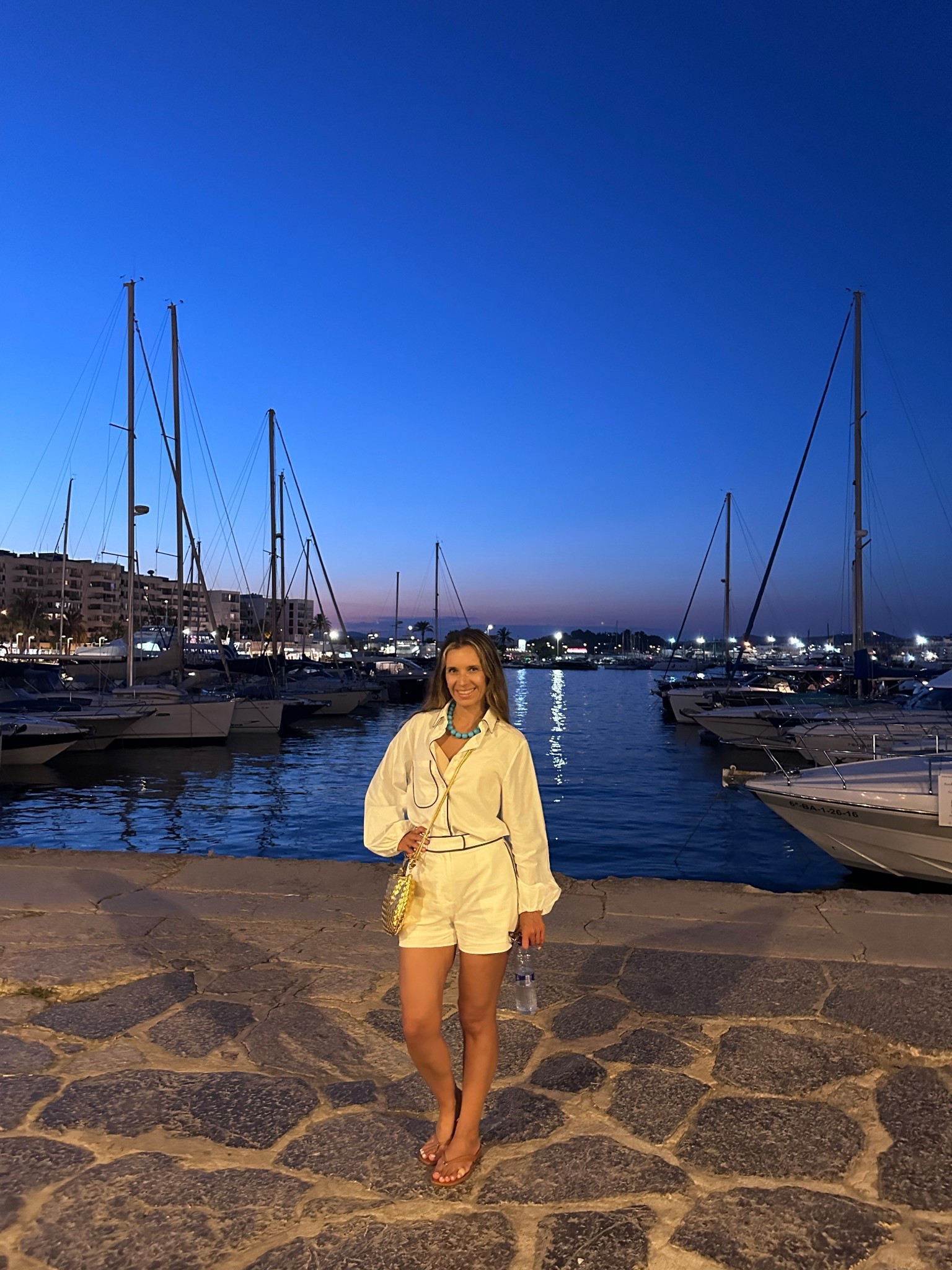 White set sz S
I’m 5’5” 122 lbs 

Use my discount code 
justglow011_12 for 12% off

#LTKFindsUnder100 #LTKTravel #LTKSeasonal