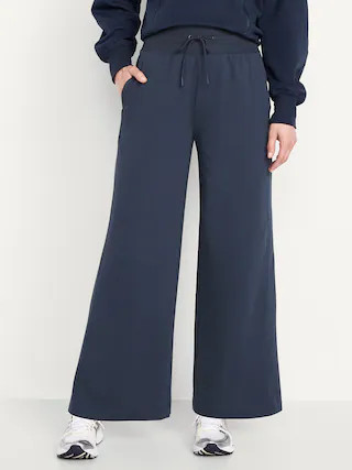 Extra High-Waisted Dynamic Fleece Wide-Leg Sweatpants | Old Navy (CA)