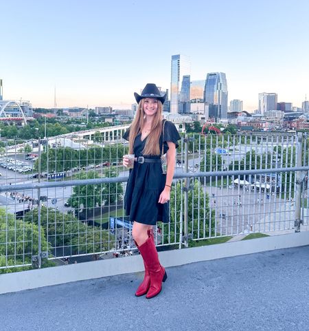 Nashville country concert outfit 
CMAs 
Country festival 