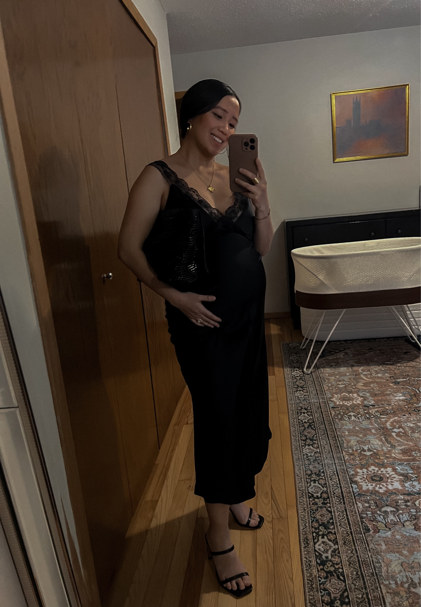 Date night (Maternity edition) 
_

Wearing old Abercrombie slip dress and Massimuto bag 

 Bump style, pregnancy style, maternity style, date night pregnancy outfit, maternity style, slip dress, Abercrombie slip dress, Amazon drop heels, date night bag

#LTKitbag #LTKstyletip #LTKbump