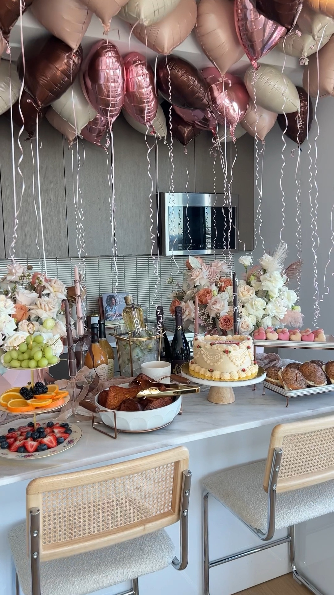 So I hosted a Galentine’s brunch and this is how it went! #valentines #galentines #hosting 