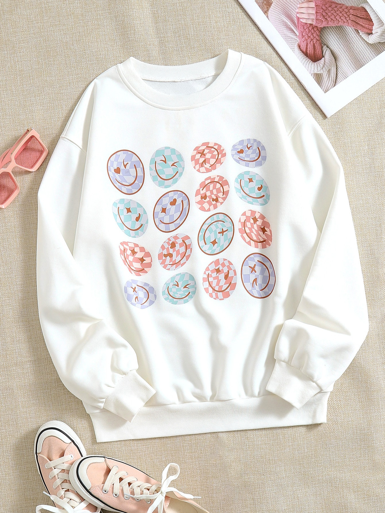 SHEIN EZwear Cartoon Print Drop Shoulder Sweatshirt | SHEIN