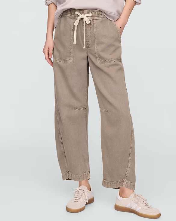 These are my favorite pants! Just ordered the denim version and cheetah as well. Perfect transition to fall but I honestly wear them year round! And they are 50% off!! ☀️

#LTKSeasonal #LTKPetite #LTKootd