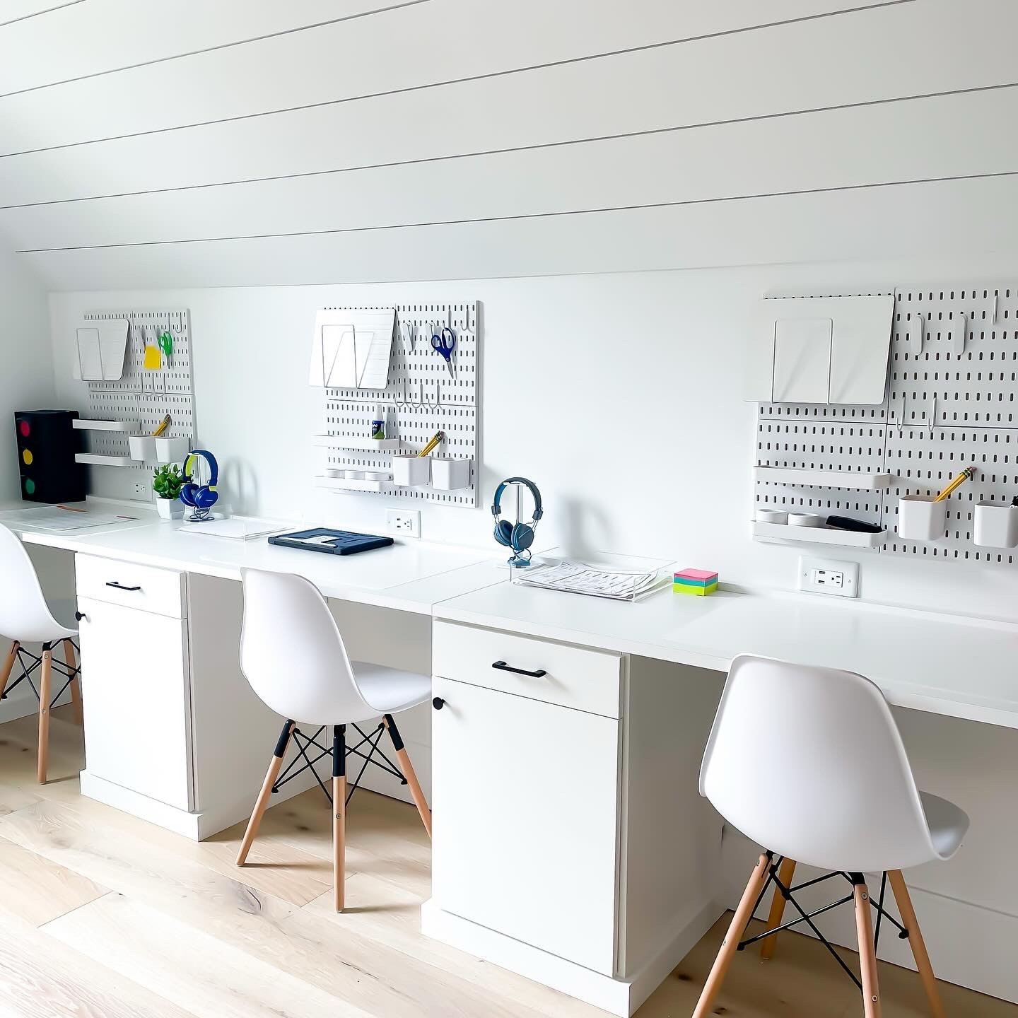 Students across our area are scheduled for eLearning today. This homework zone is the perfect set up for virtual day. 

We kept the work surface clear for chromebooks and worksheets by organizing the drawers and cabinets with essentials and adding pegboards for easy storage and clean up. 

Check out our LTK (link in bio) to see our favorite desk accessories! ✏️

#sortandstore #organization #elearning #organizedkids #homeworkzone #builtindesk #amazonfavorites #organizedhome #organizedmom #charlotteluxuryhome #charlottehomebuilder #fortmill #fortmillhomes #fortmillmoms #kidsorganization #playroomorganization

#LTKfindsunder50 #LTKhome #LTKfindsunder100