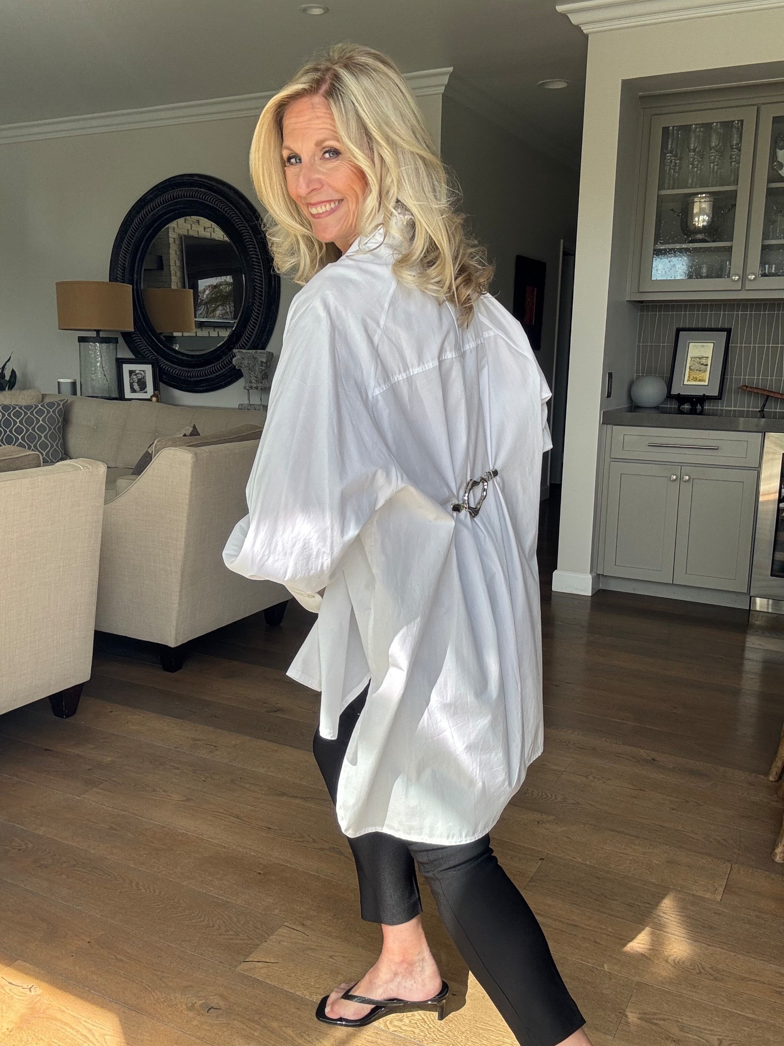 It’s the littlest things that make the difference.

For example: This “Chinch Pin” for the back of my really oversized shirt makes it a more fitted look for me and creates so much interest in the back! It’s like an instant pleat that pulls the material in at the waist.

I have to also give my friend @oldfashionguru a shout out for getting me to pull out my Capris pants. Follow her for some fabulous fashion inspiration.

I have such a love/hate relationship with Capris but check out how she styled them for a fresh take on spring.

I love how Sunny represents that woman over 60 and 70 can embrace their style. No age boundaries here.

Follow me for more 50+ style inspiration.



#LTKOver40 #LTKootd