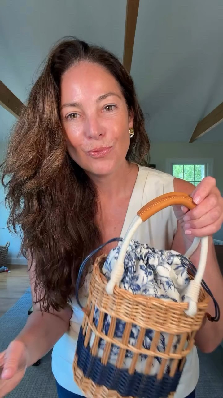Styling one bag three ways! Thought this could be fun although I may have ended as Dorthy from the wizard of oz which was not my goal. What do you think? #fashionover50 #fashionover40

#LTKOver40 #LTKMidsize #LTKgrwm