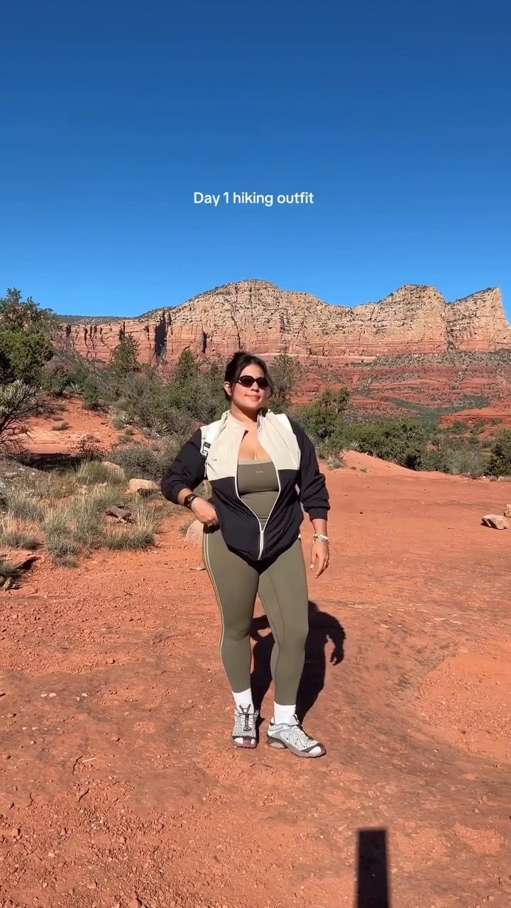 Idk what looks better.. the outfit or the view 😍

@setactive @salomon @thenorthface 

#hikingoutfit #fashiontiktok #sedonaarizona #outfitinspo #creatorsearchinsights