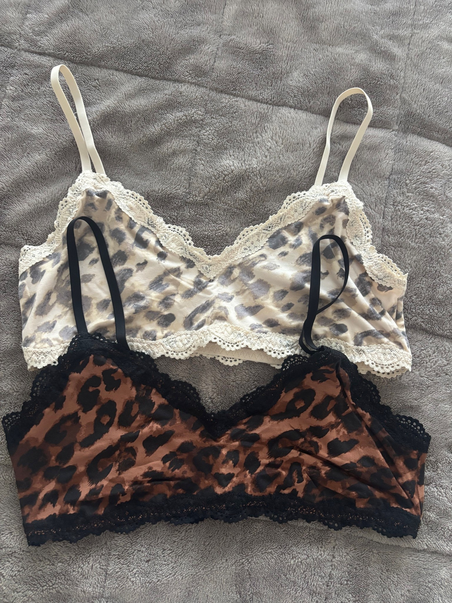 My favorite aerie lounge bralettes! So cute and comfy and of course the leopard print ☺️

#LTKFindsUnder50 #LTKU #LTKPetite
