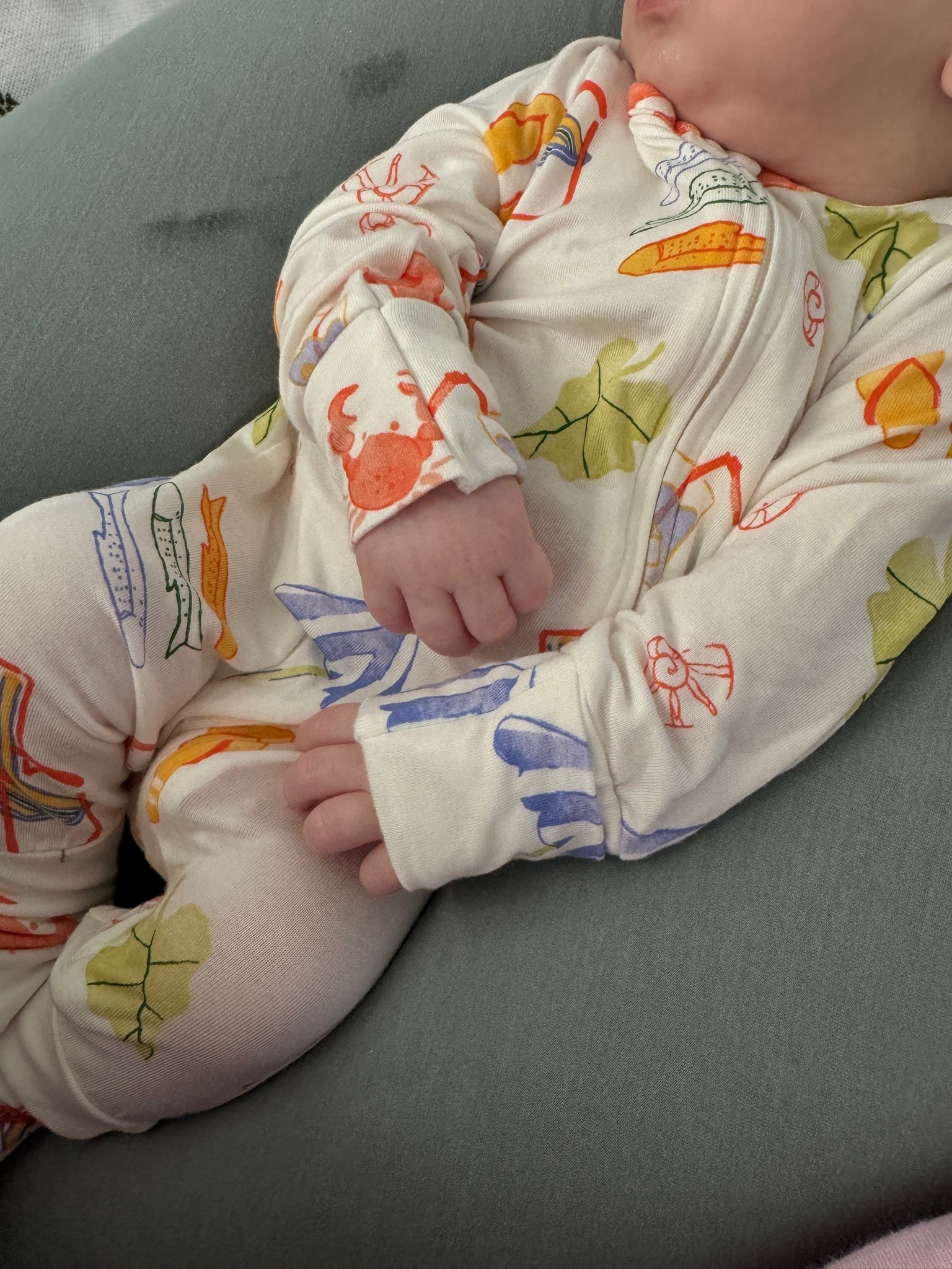 This line of baby clothing is so so soft! Love that you can fold over the hands and feet to turn it into a “sleep and play” but also have the option to let their hands & feet be “free” 😂 just stocked up on their new prints!

#LTKBaby #LTKmomlife