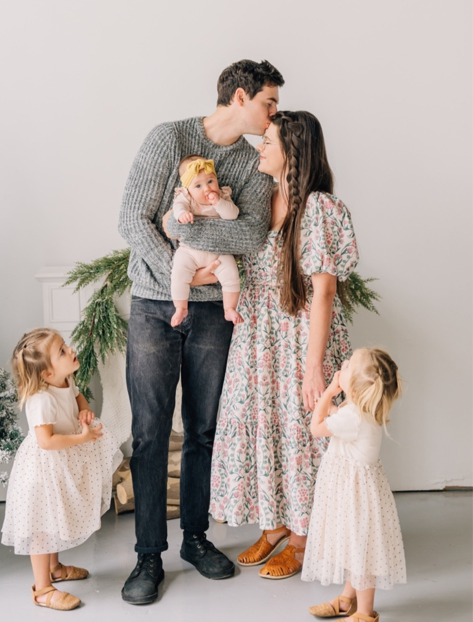 Family Christmas photo outfits that are subtle and festive 🫶🏻

#LTKFamily #LTKKids #LTKBaby