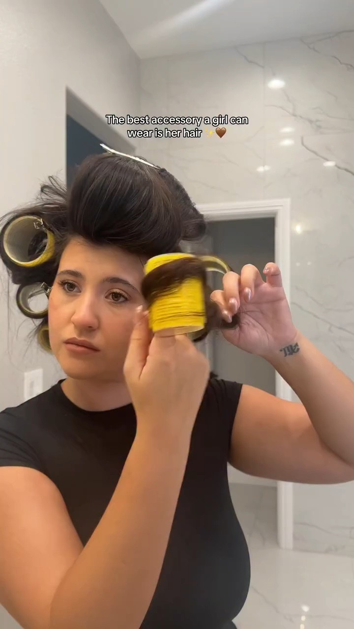 Finishing touches are always the best ✨

#blowout #blowoututorial #blowoutstyles #hairstyles #layeredhair