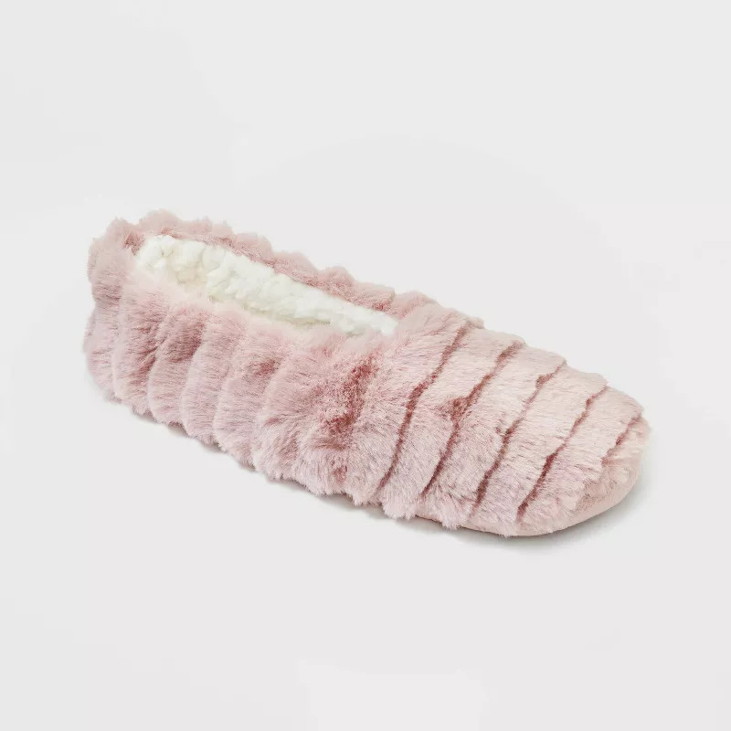 Women's Faux Fur Cozy Pull-On Slipper Socks | Target