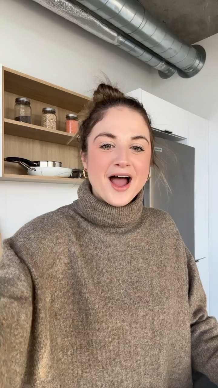 Lili Sidonio sweater 🤎 #turtleneckk

#LTKSeasonal #LTKWorkwear