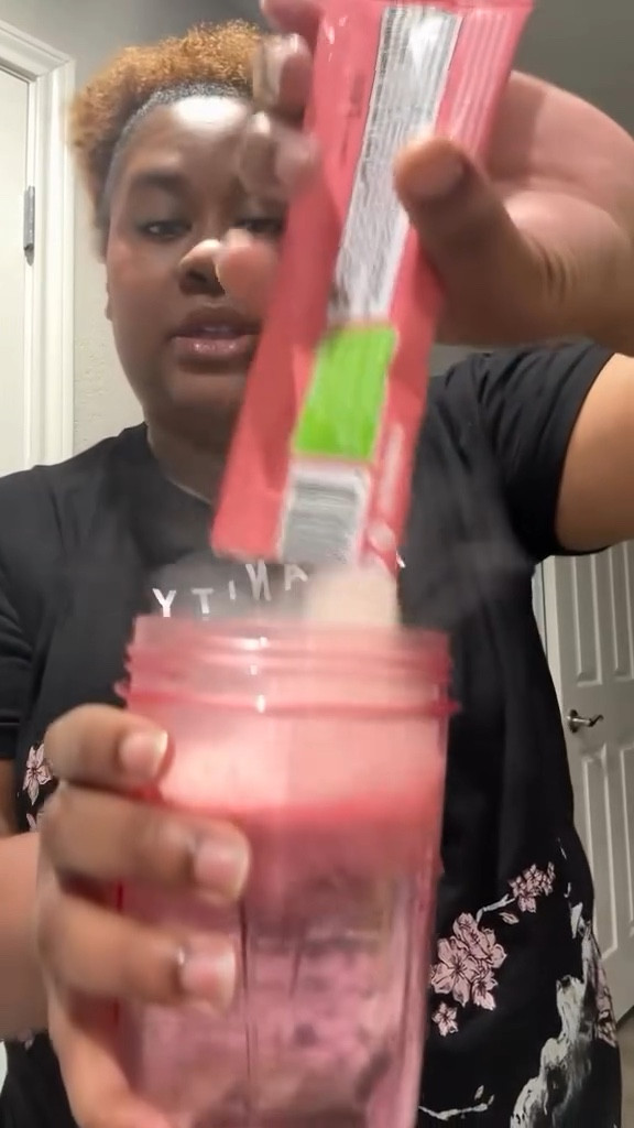 My new favorite clear whey protein hands down is @seeqsupply 🥰

22g of protein, 0 sugar, and 0 aftertaste. Available in a variety pack so you can try 3 different flavors before committing to one. My favorite is the Strawberry Lemonade by far 



#seeq #clearwheyprotein #proteindrinks #clearprotein #proteingoals

#LTKfitnessgoals #LTKActive #LTKmomlife