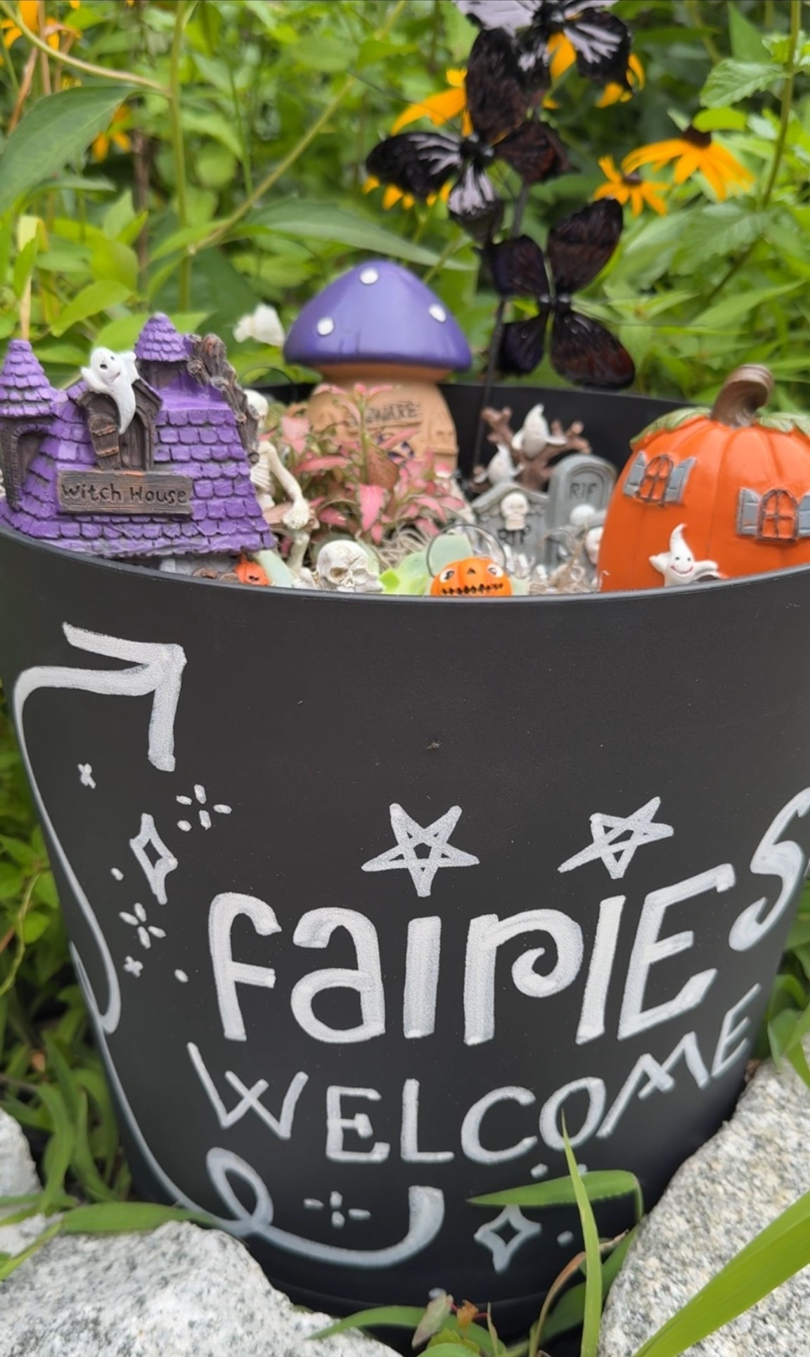 Haunted fairy garden DIY! 🧚✨👻#halloween #halloweendecor #halloweendiy #diydecor

#LTKmomlife #LTKHome #LTKKids