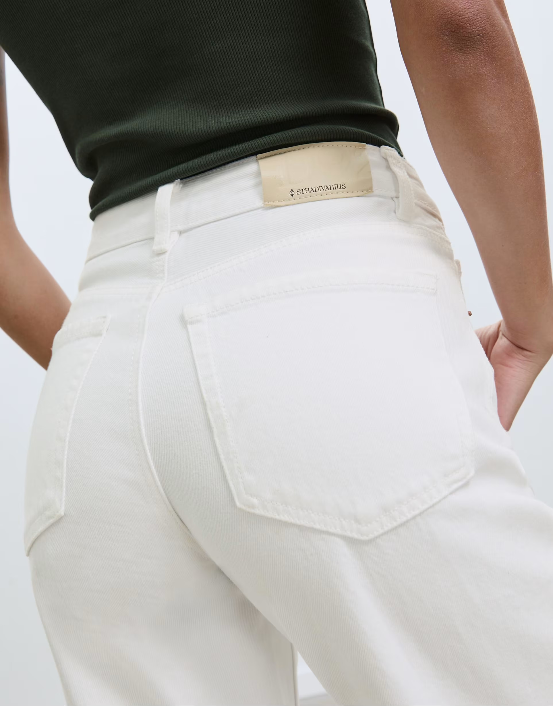 Stradivarius D92 straight wide jeans in white | ASOS | ASOS (Global)