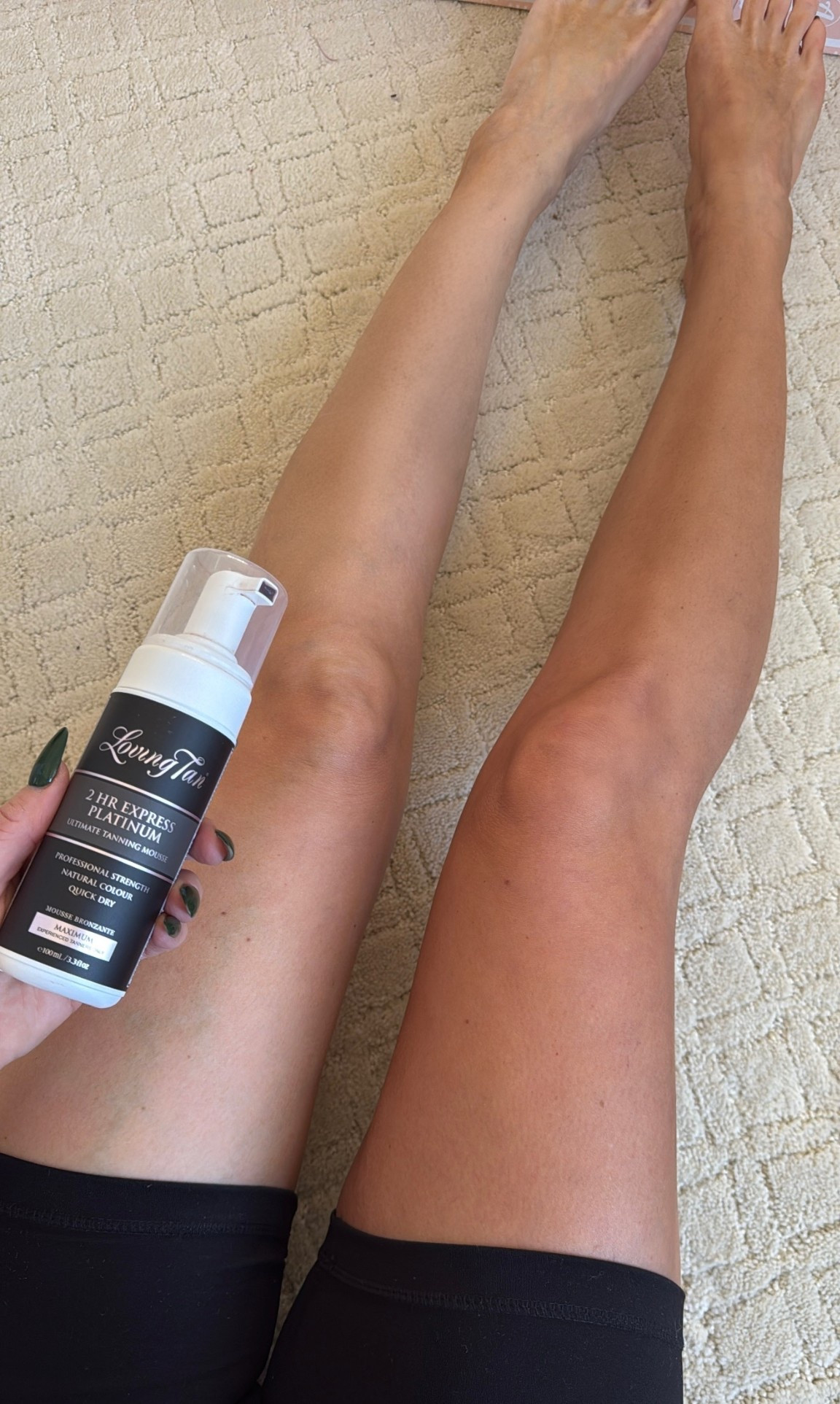 This pic is right after applying….2 hours later I’ll have the most gorgeous sun-kissed tan🌞 hands down my favorite self tanner for the past 7 years!🙌🏼