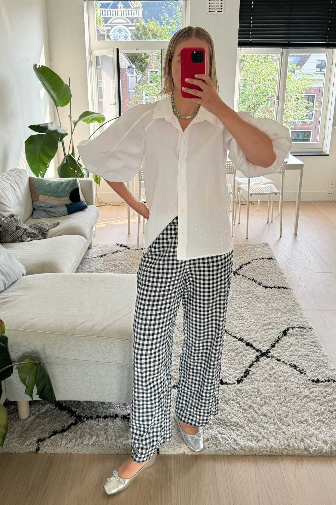 Summer office outfit idea

White puff sleeve Blouse: 303 avenue (S)
Navy gingham trousers: Uniqlo (M)
Silver ballerinas: nakd fashion

#LTKeurope #LTKuk #LTKworkwear