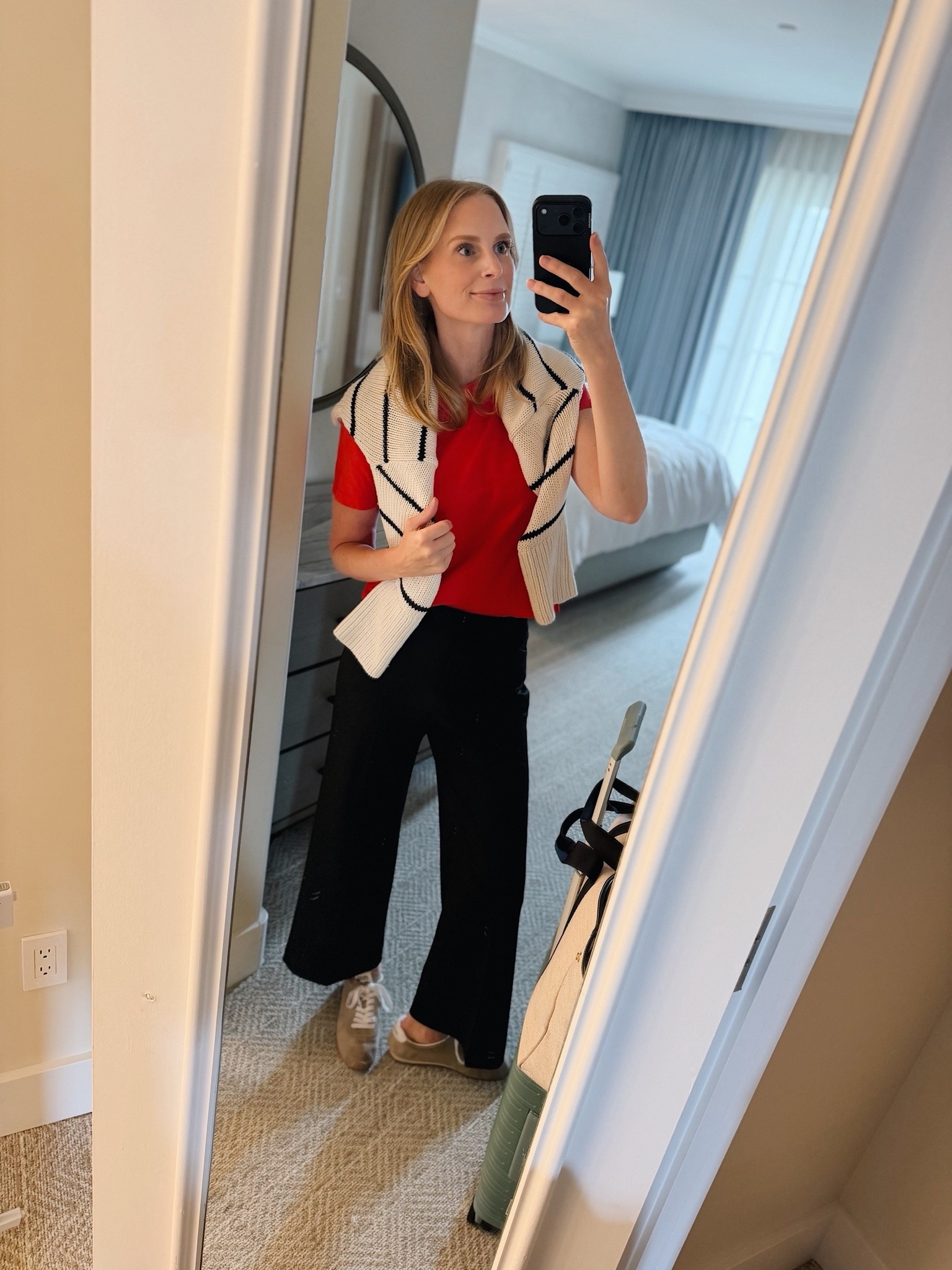 Today’s travel outfit! My pants and cardigan are no longer available, so linking similar options!

#LTKootd #LTKTravel