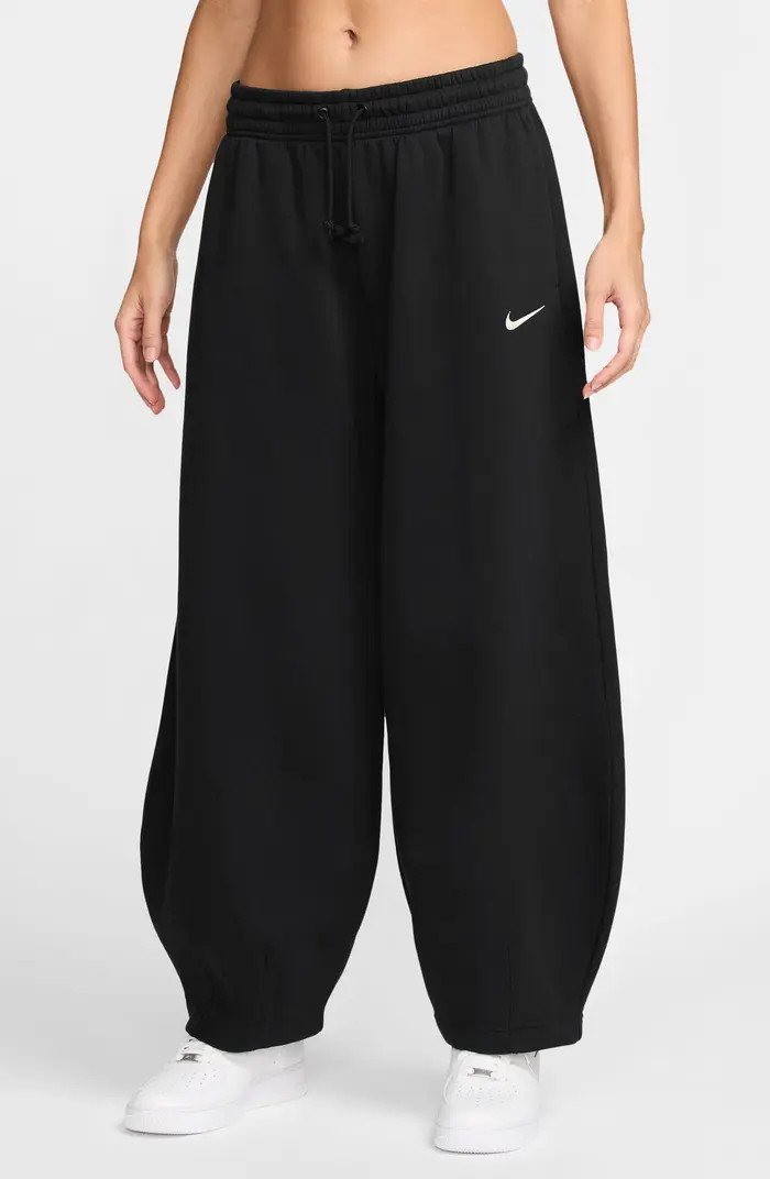 Sportswear Phoenix Oversize Tapered Fleece Sweatpants | Nordstrom