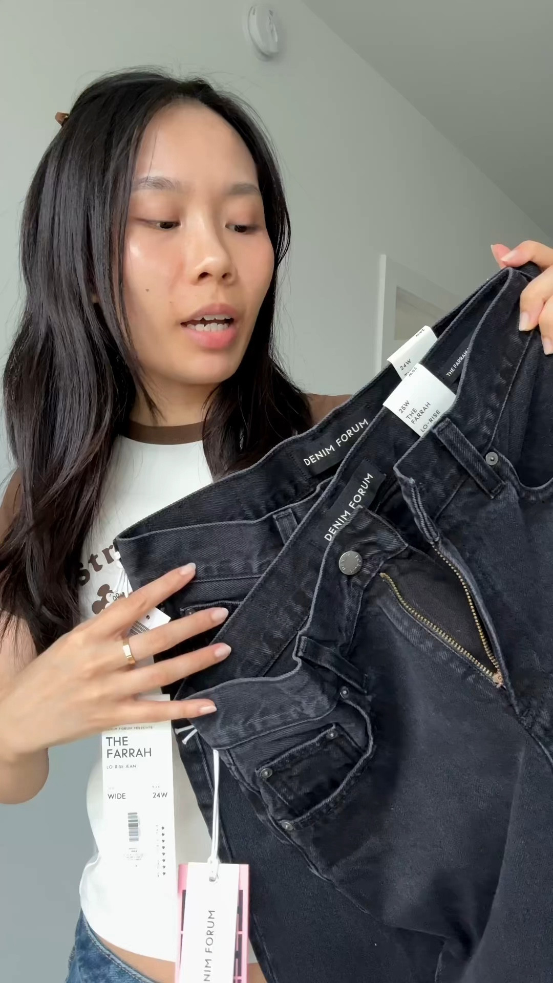 aritzia farrah low rise jeans size comparison of 24 and 25

#LTKWorkwear #LTKTravel #LTKStyleTip