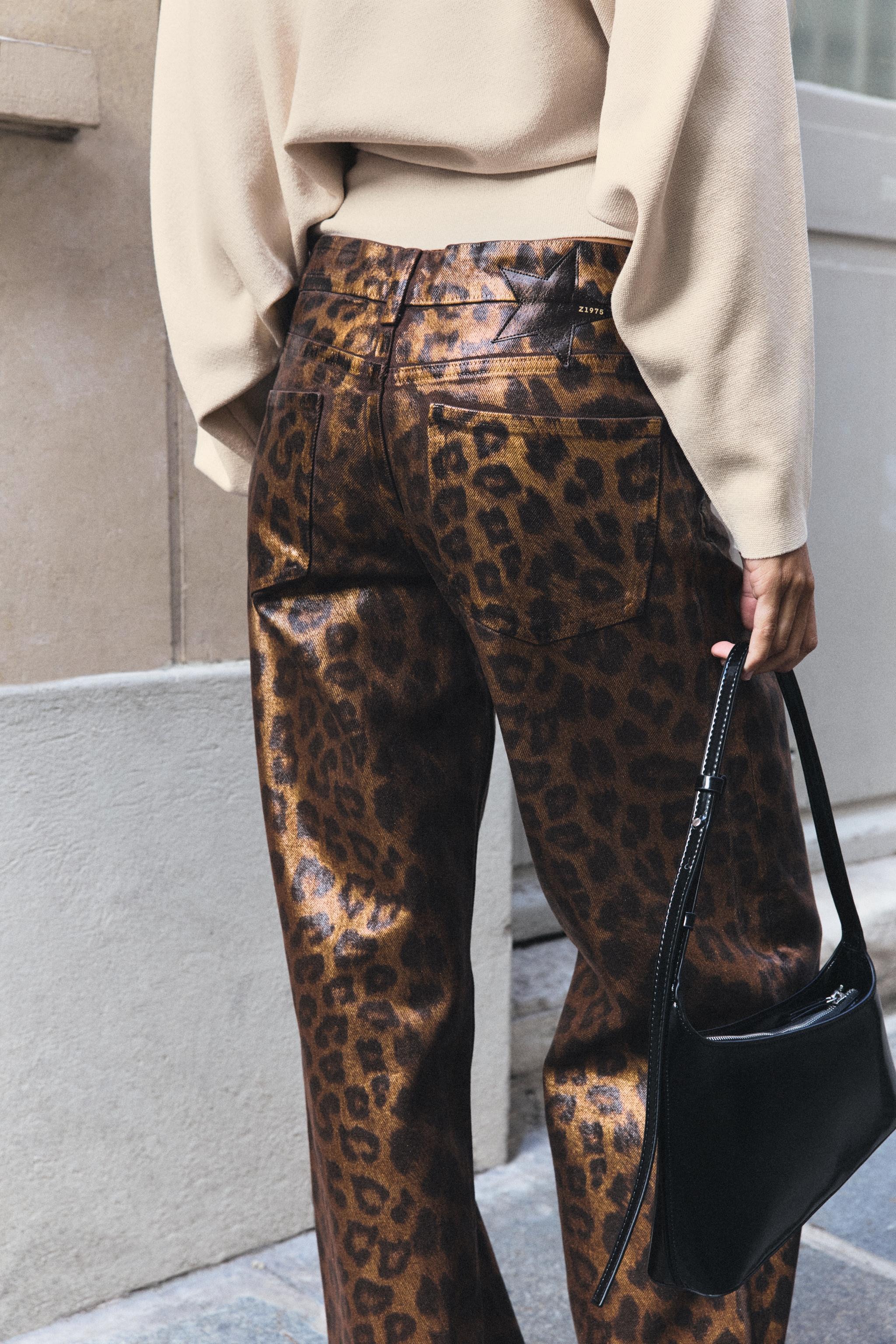 Z1975 STRAIGHT MID-WAIST ANIMAL PRINT JEANS | Zara UK