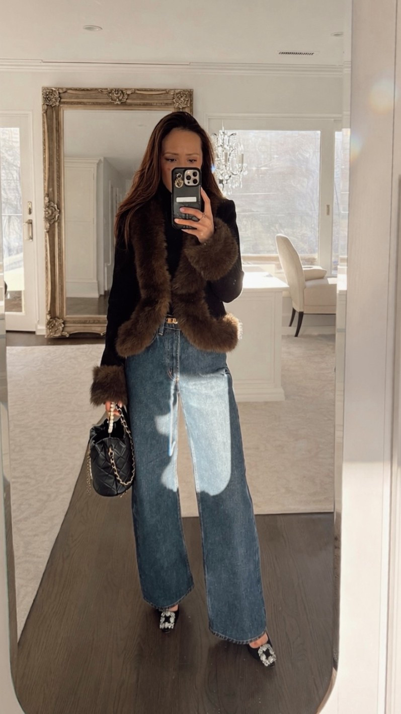 Girls date night outfit! Fur trim blazer, Agolde jeans, bucket bag, Manolo Blahnik hangisi

#LTKgrwm #LTKootd #LTKSaleAlert