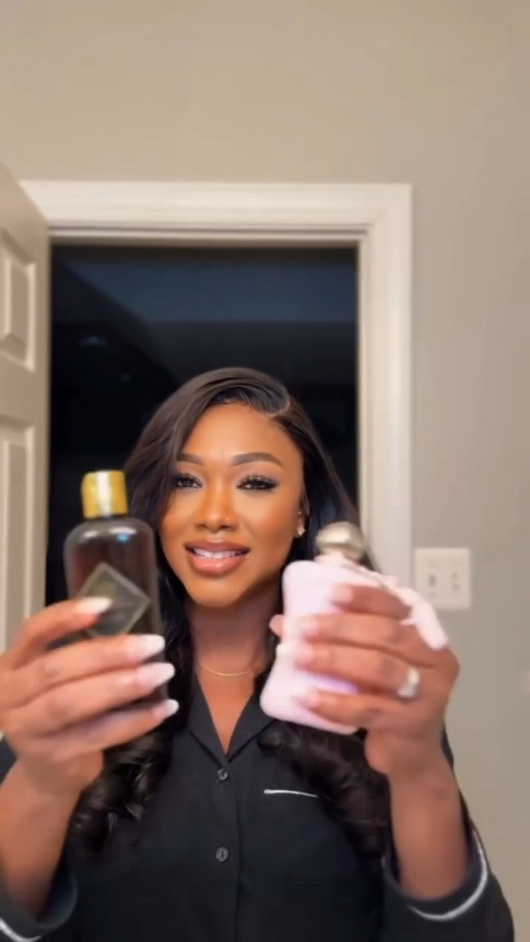 Ladies… I have finally found our signature scent.
Not the one that disappears after 10 minutes….🤣
I’m talking about a scent that walks in BEFORE you… and stays after you leave.clock it 🤏🏽🤏🏽🤏🏽🤏🏽

This combo right here?
✨ Soft
✨ Feminine
✨ Grown
✨ “Who is she?” energy
The kind of scent that makes your husband apologize… even when he’s not wrong. 😭🤣

If you want the link,
Comment “SCENT” and I’ll send you the exact oil + perfume combo.
Let’s all smell like the woman we’re becoming. 🤍✨