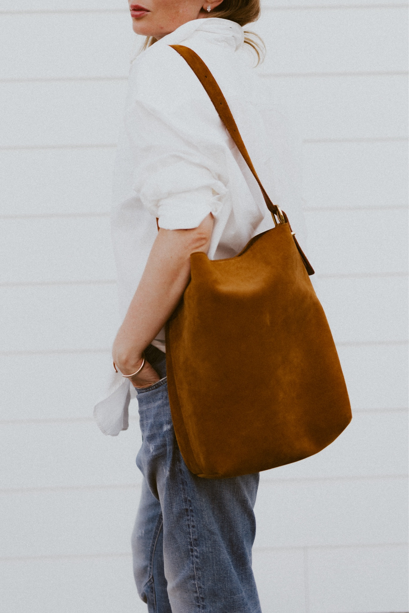 Things that always work for me: 
- blue jeans (wearing G Star Raw)
- white shirt (oversized Oxford cotton button down by Gant)
- caramel suede bucket tote (Madewell Essential bucket tote). 

#LTKFindsUnder100 #LTKSeasonal #LTKFallSale