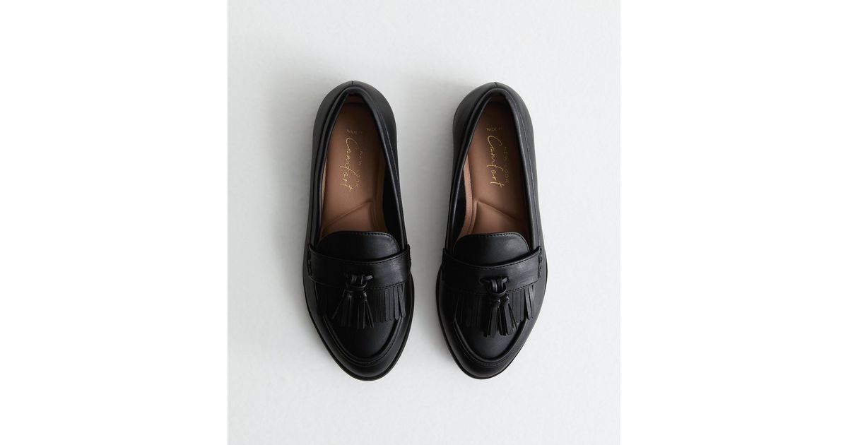 Wide Fit Black Leather-Look Tassel Front Loafers | New Look | New Look (UK)