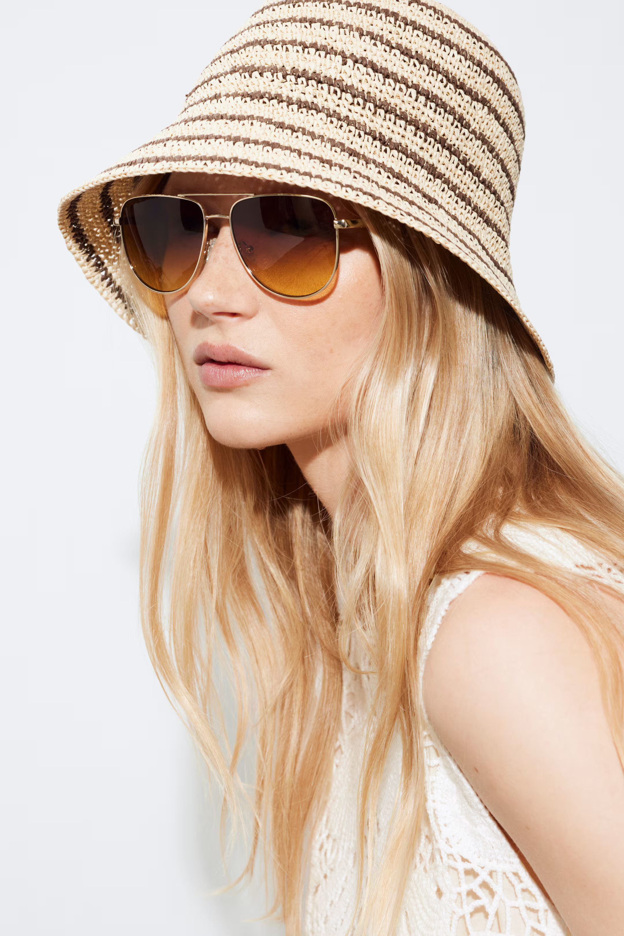 Topfhut aus geflochtenem Stroh | H&M (DE, AT, CH, NL, FI)