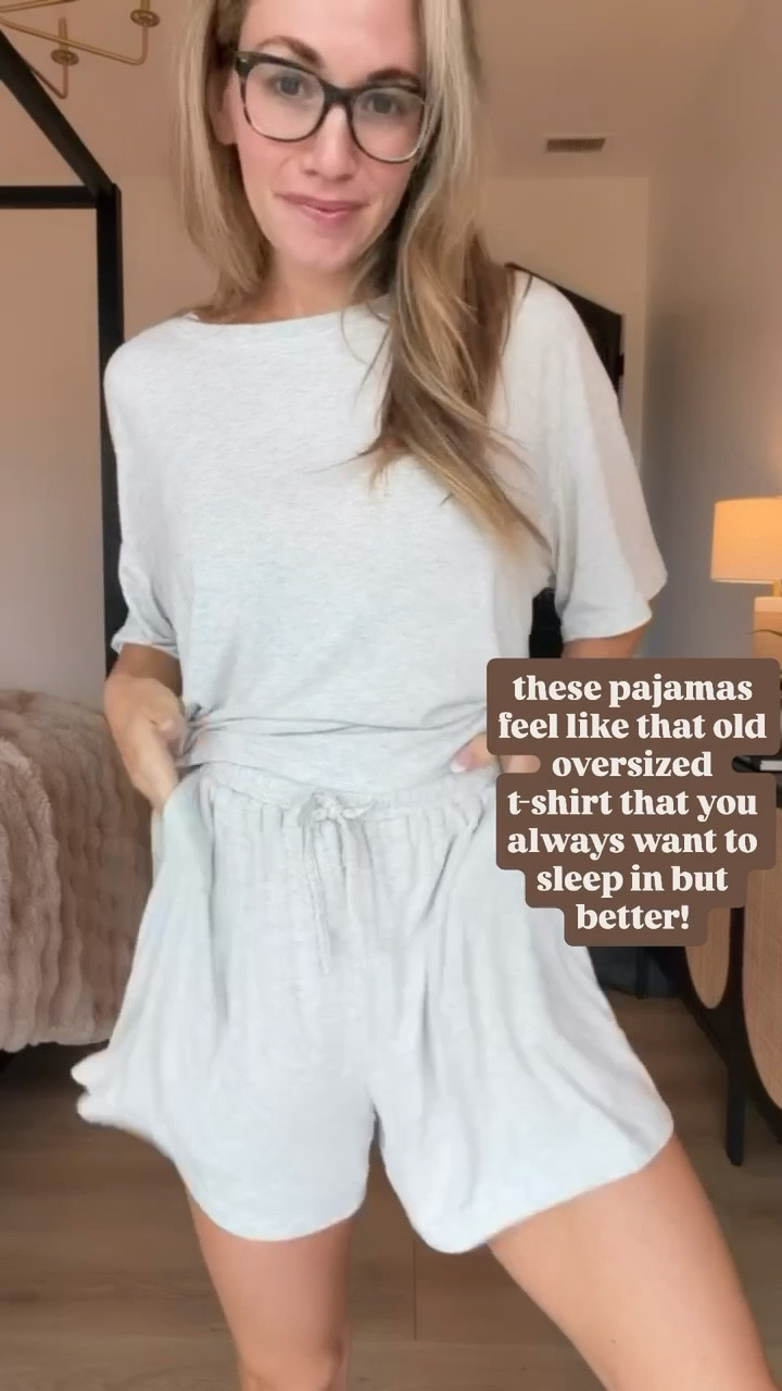 Amazon pajamas that are so comfortable and loose fitting! I’m picky with pajamas and these are so good! // I’m wearing a size small!

#LTKselfcare #LTKPetite #LTKmorningroutine