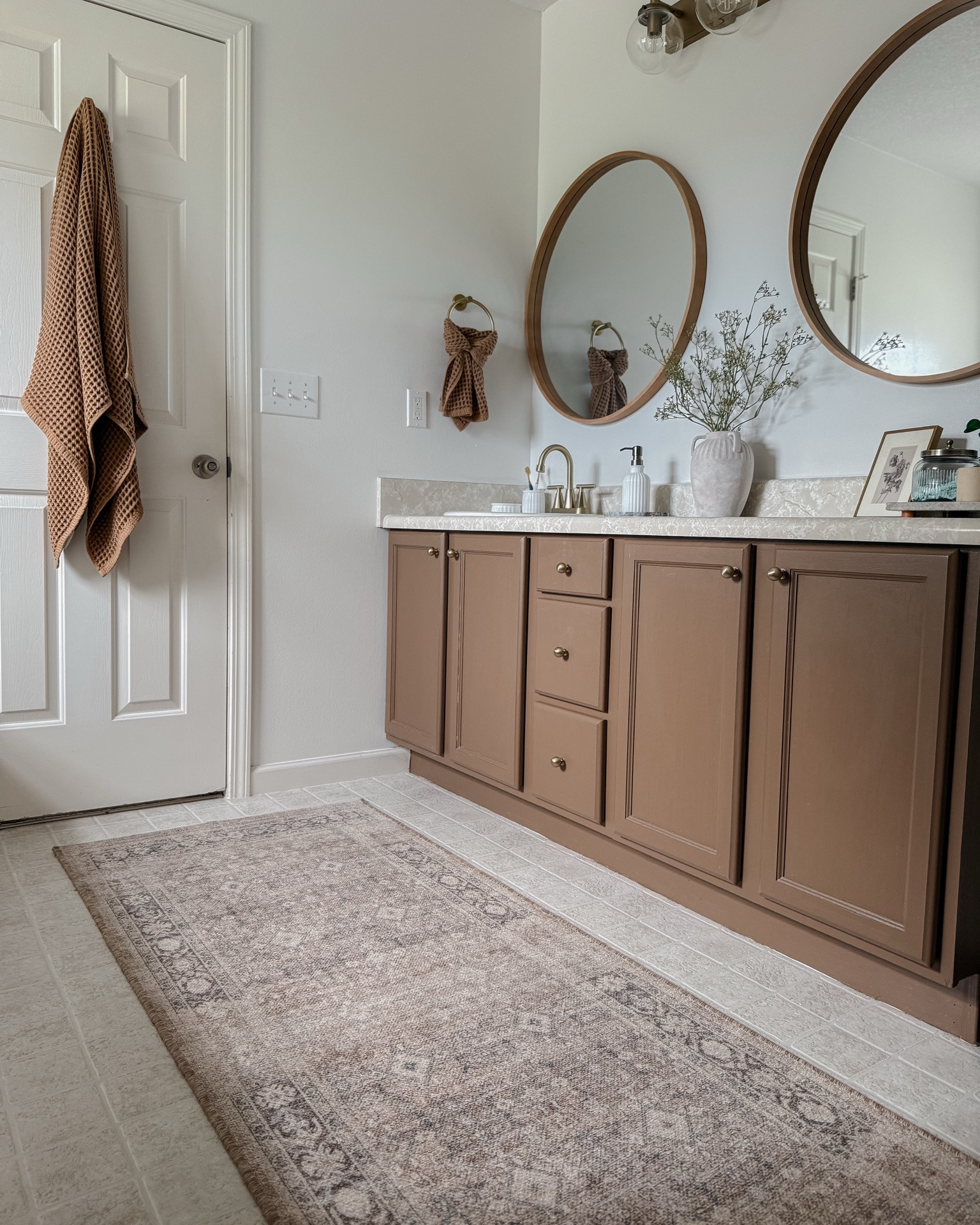 Primary bathroom views 🤎 my runner and mirrors are finally back in stock!

#LTKSaleAlert #LTKHome #LTKSeasonal