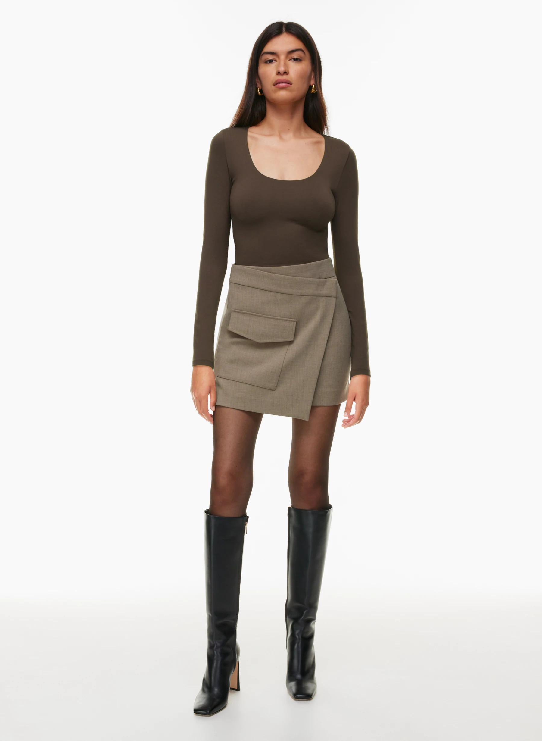 CONTOUR SCOOPNECK LONGSLEEVE | Aritzia