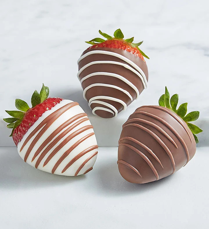 Gourmet Drizzled Strawberries™ | Shari's Berries