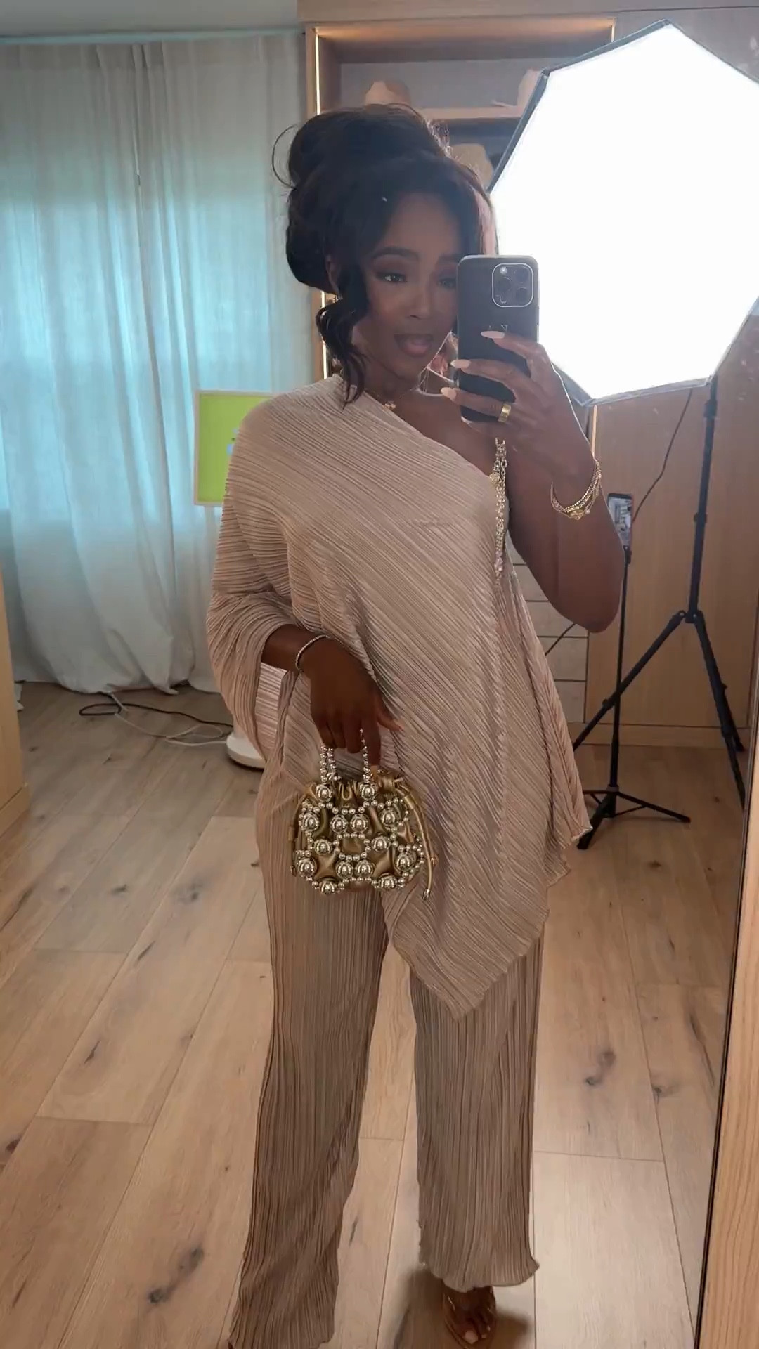 Scroll to shop this elevated neutral set 🤍

This pleated matching set is effortlessly chic and perfect for when you want to look dressed up without trying too hard. The flowy fit is flattering, breathable, and easy to style together or separately—giving you multiple outfit options and lowering your cost per wear.

Perfect for brunch, events, date nights, and vacation dinners.

📏 Measurements: 5’4”, 140 lbs, 34D bust, 27” waist, 40” hips

Follow me on Instagram and YouTube @kirasfashionfinds

