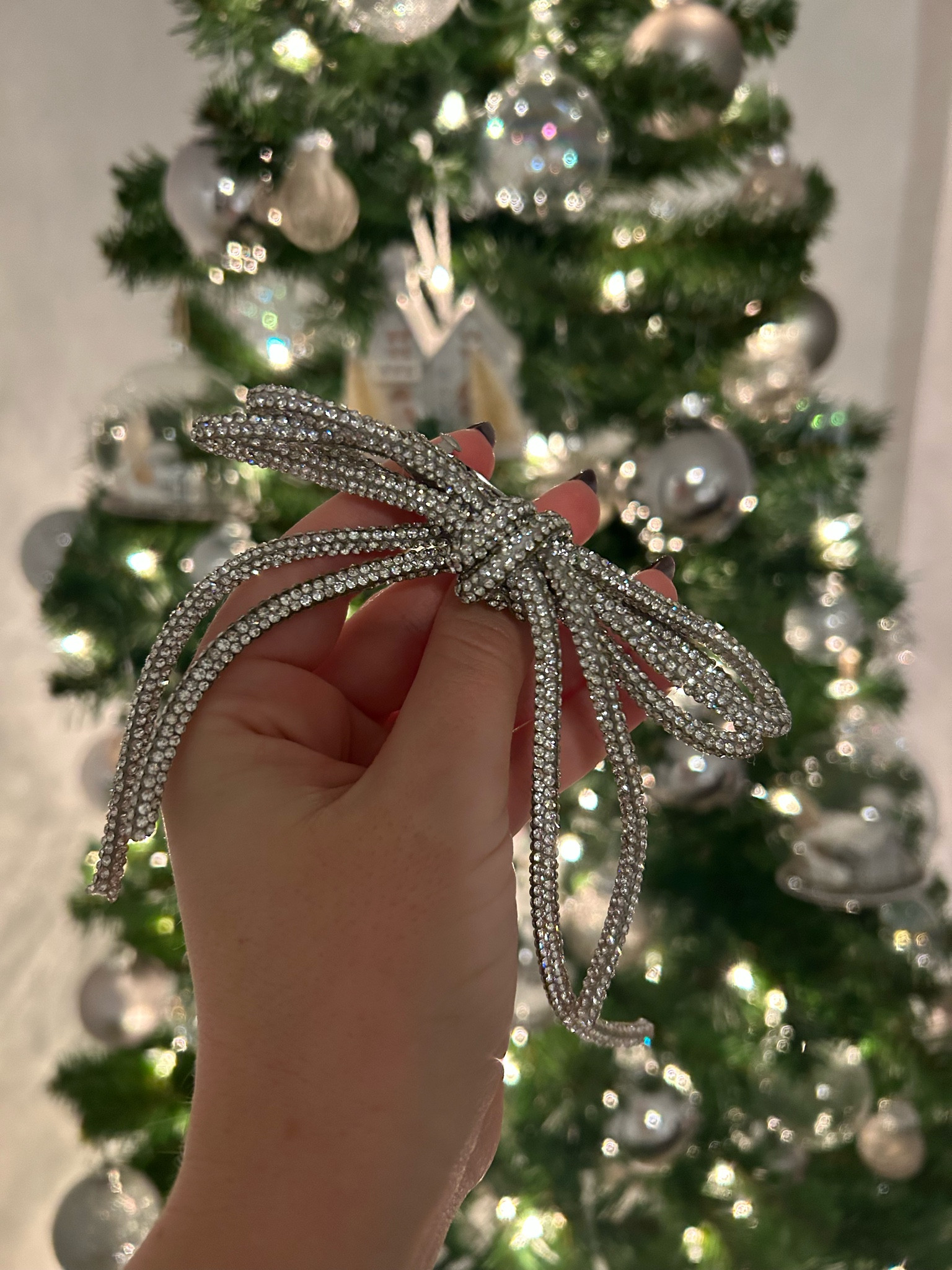 Holiday hair bow 

#LTKHoliday #LTKSeasonal #LTKGiftGuide