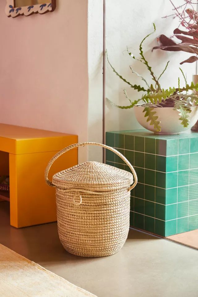 Willow Seagrass Basket | Urban Outfitters (US and RoW)