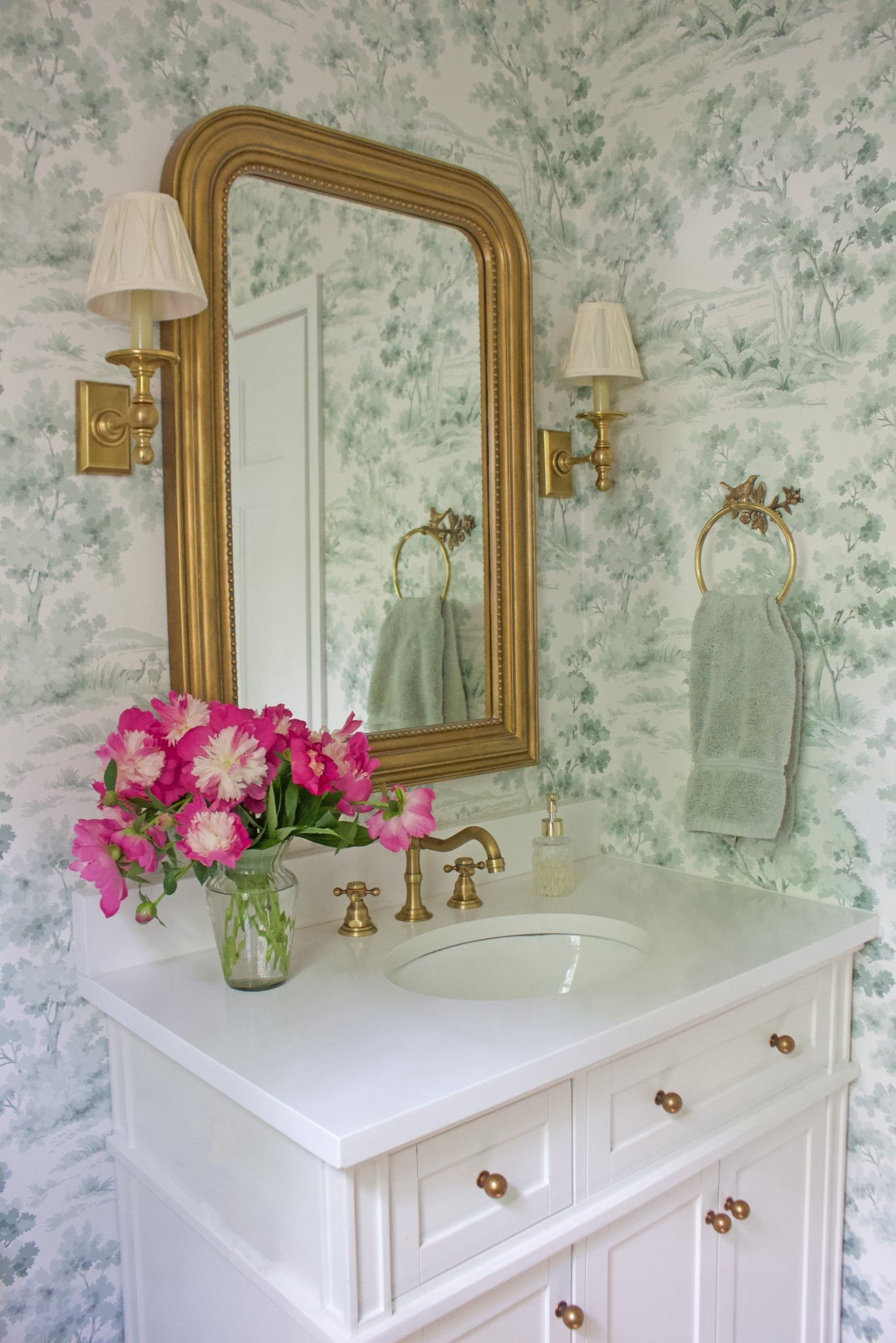 Shop my powder bathroom details! 🌸🌸🌸#LTKSummerEdit 

#LTKStyleTip #LTKHome