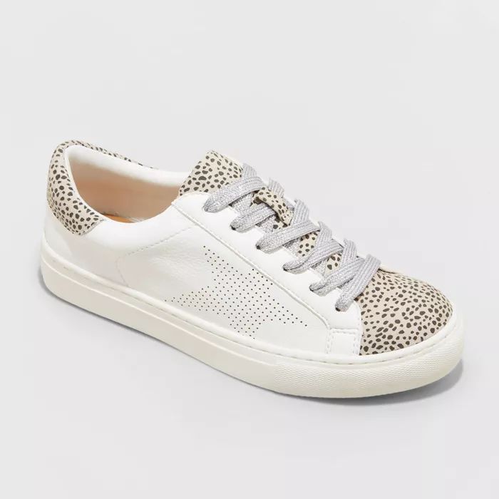 Women&#39;s Cadey Lace-Up Sneakers - Universal Thread&#8482; Fresh White 6.5 | Target