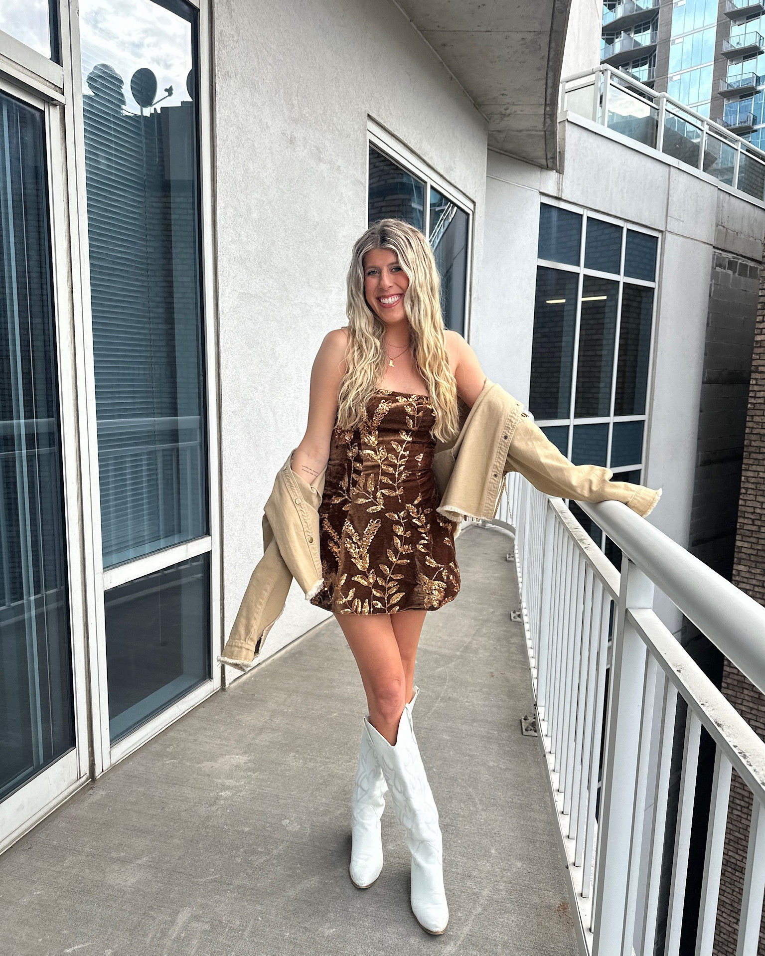 Kelsea Ballerini Outfit 🤎✨


Country Concert | Kelsea Ballerini Concert | Sequin Dress | Nashville

#LTKParties #LTKStyleTip #LTKSeasonal