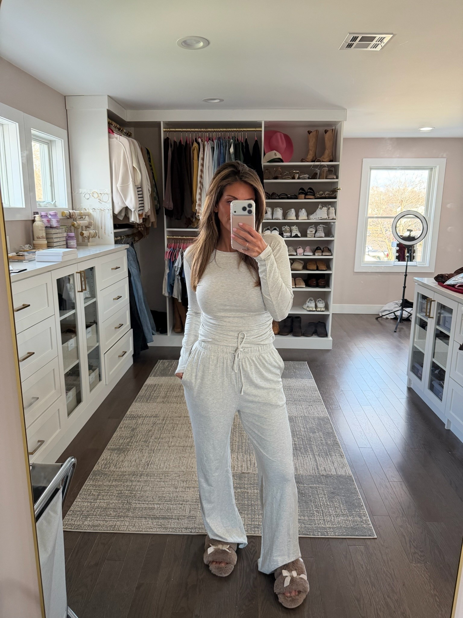 These bow slippers 😍

#LTKdayinmylife #LTKootd #LTKmorningroutine