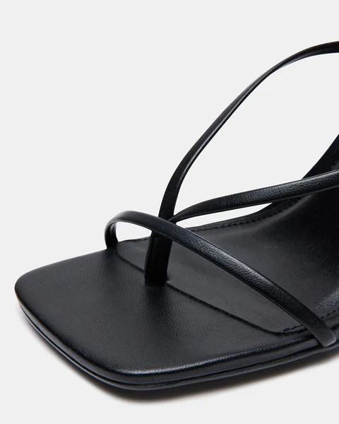 ANNIE BLACK | Steve Madden (US)