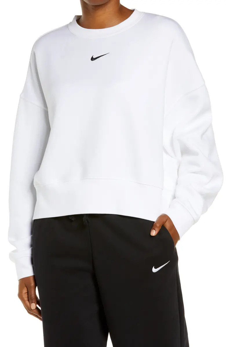 Sportswear Essential Oversize Sweatshirt | Nordstrom