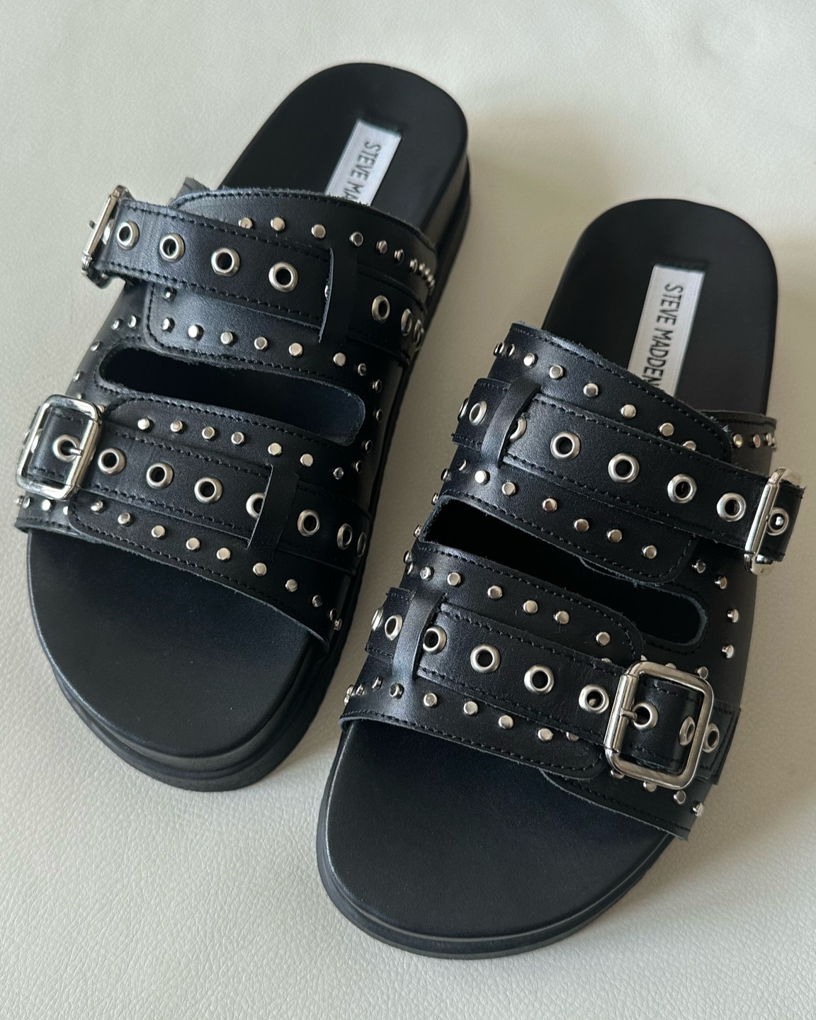 My favorite @stevemadden slides are on SALE now! They are only $69.97 right now!🚨‼️ originally $99.95 🤩 These are so comfy & stylish and go with so many outfits! PLUS: THEY MAKE THE PERFECT FALL TRANSITIONAL SHOE!! 

#LTKSaleAlert #LTKFindsUnder100 #LTKFallSale