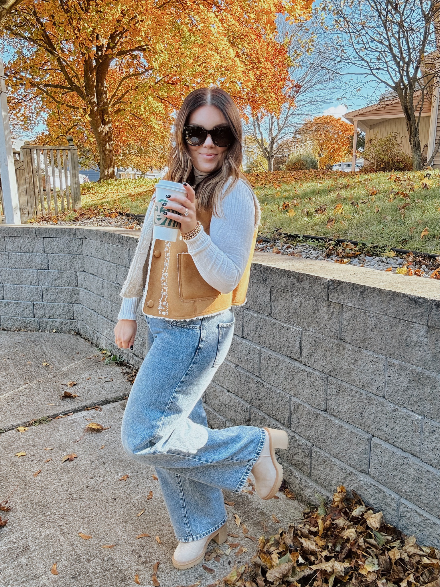today is national pumpkin day 🎃🫶🏻 and that’s a good enough reason for a psl! I hope everyone has a great fall weekend!

outfit linked in bio 🤎 @shop.ltk

.
.
.

#nationalpumpkinday #fallstyle #october #psl #weekendstyle #fitcheck #fallfit #thisisfreepeople #aexme #targetstyle #gucci #starbucks #basicb #fallvibes #leavesarefalling #fallfoliage #teamltk #ltk 

#LTKStyleTip #LTKHalloween #LTKSeasonal