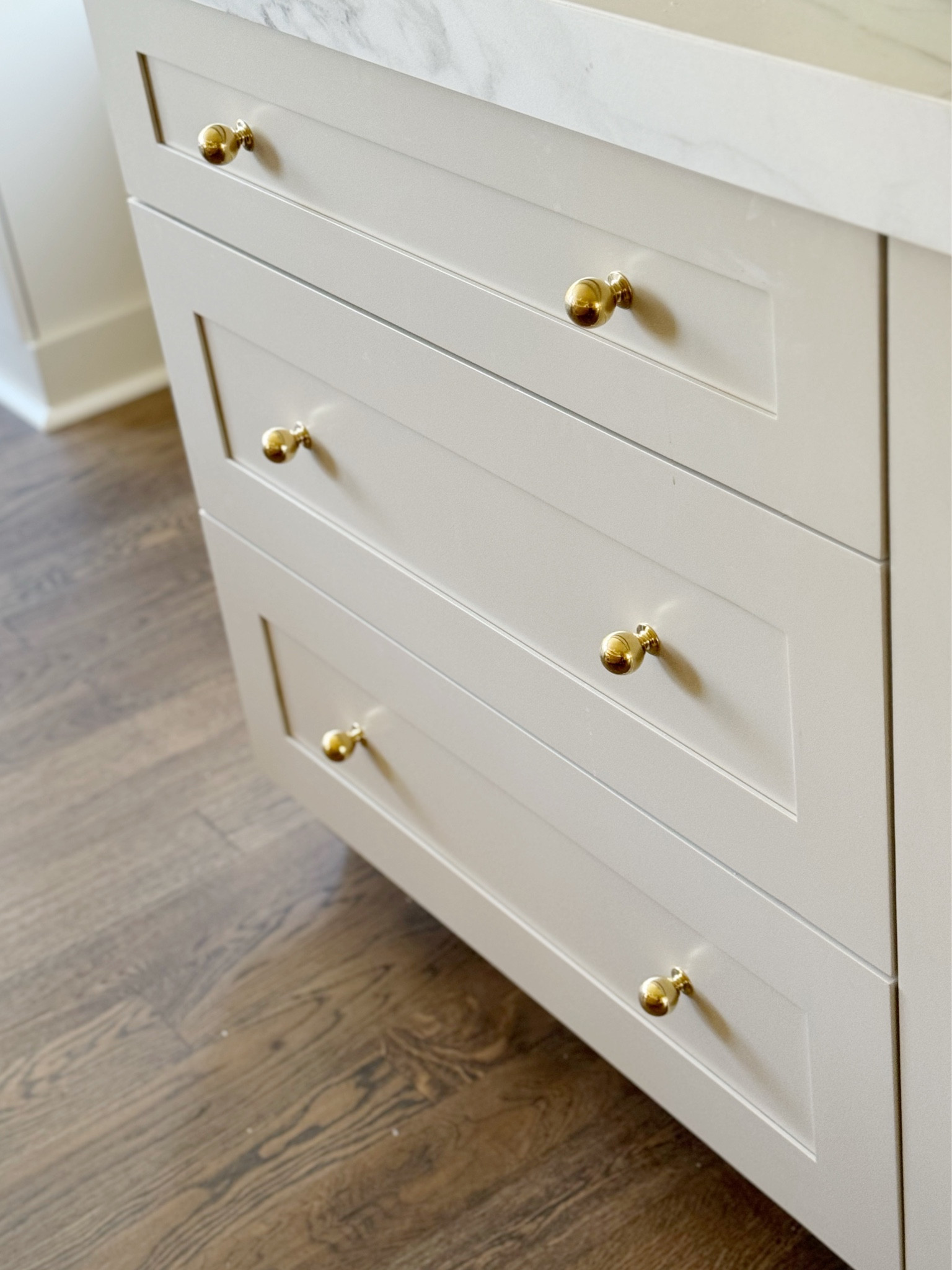 Our new kitchen hardware in unlacquered brass. 

Knobs 
Appliance pulls
Cup pulls
Latches 



#LTKstyletip #LTKsalealert #LTKhome