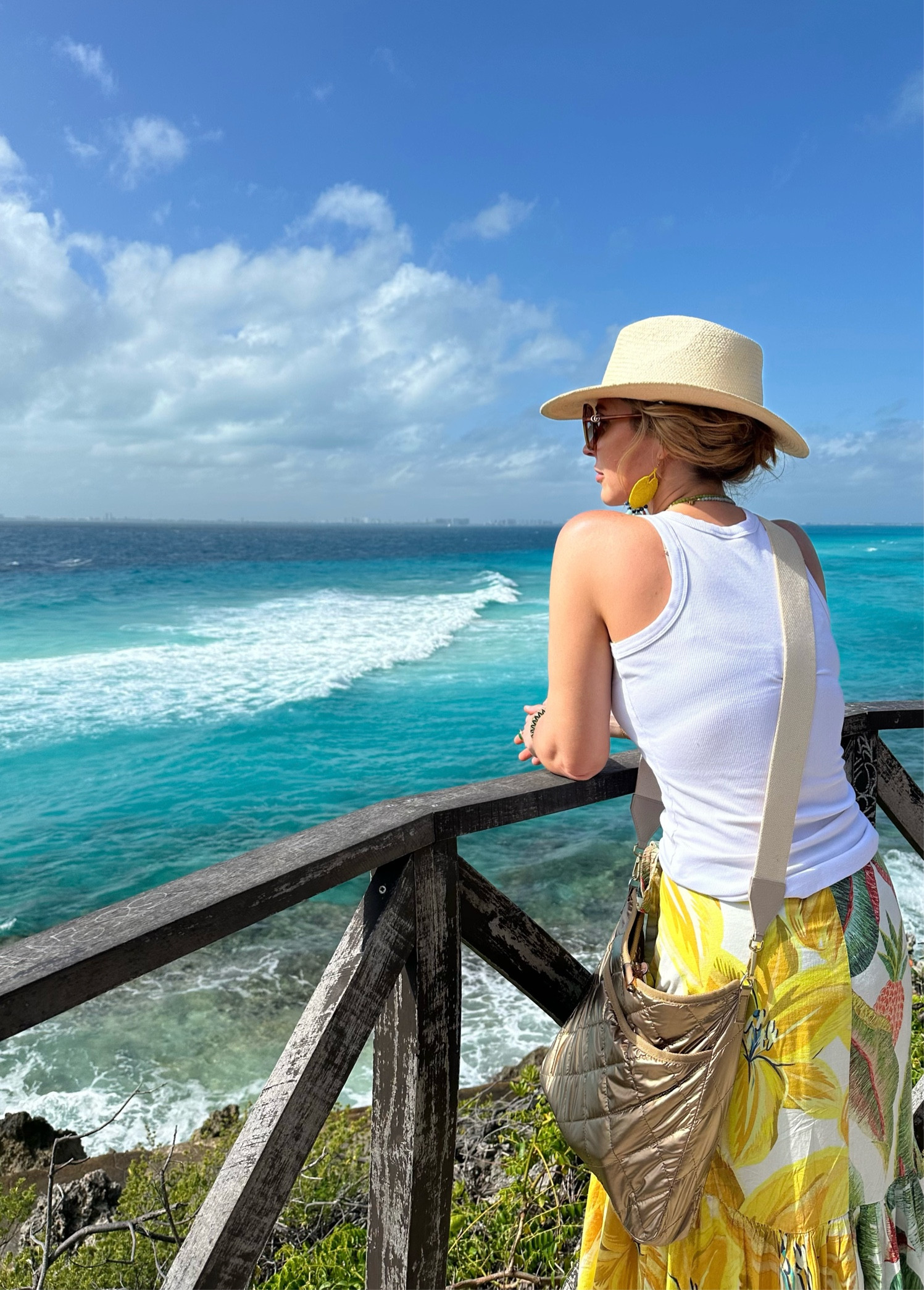 This White tank from Amazon is one of my favorite basics! 
#Amazonfashion
#amazonfinds 

#LTKfindsunder50 #LTKover40 #LTKSeasonal